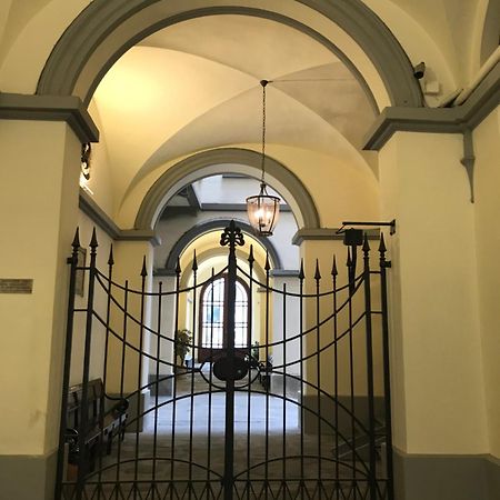 Residenza D'Epoca Al Numero 8 Флоренция Экстерьер фото